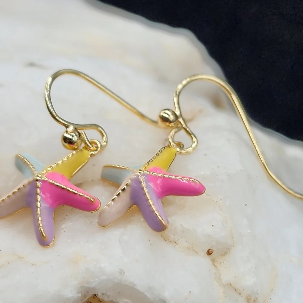 Minimalist Lightweight Earrings 18K Gold plated Sea Stars Petite Earrings